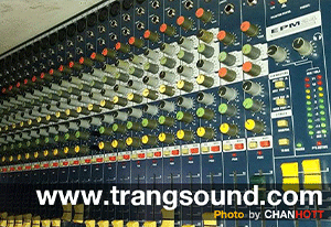 Mixer Soundcraft EPM 24